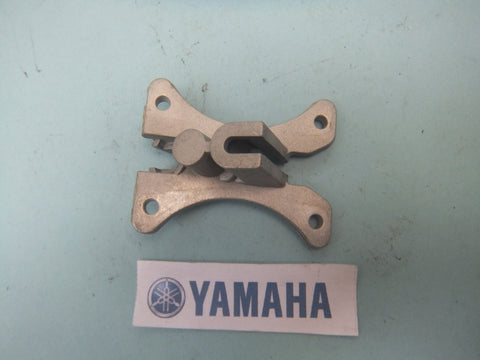 YAMAHA XJ 600 XJ600 DIVERSION CARBURETTOR CARB THROTTLE CABLE BRACKET 1996 - 2002