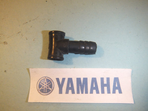 YAMAHA FZS 600 FRAZER CARBURETTOR CARB OUTER T'PIECE JOINT PIPE X 11988 - 2003